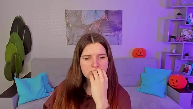 BonneyLove online show from 11.06.25