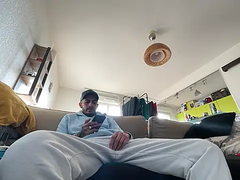 Rebeu313 online show from 01.15.25