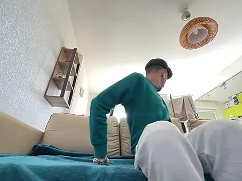 Rebeu313 online show from 03.10.25