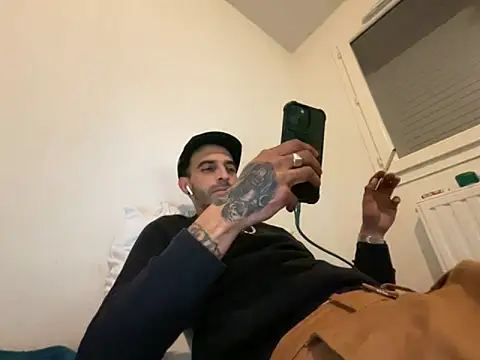 Rebeu313 online show from 10.13.25