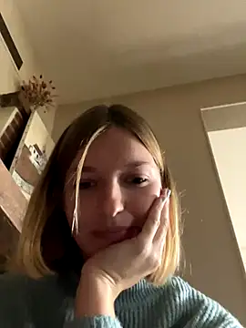 vilaineblonde online show from 10.28.25