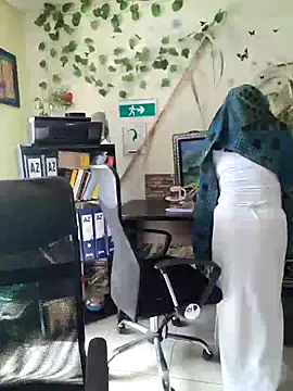 Snapshot of NAJWA-ARAB chatting on 12.09.24 NAJWA-ARAB online show from 12.09.24