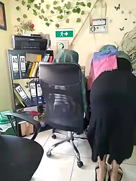 Snapshot of NAJWA-ARAB chatting on 12.19.24 NAJWA-ARAB online show from 12.19.24