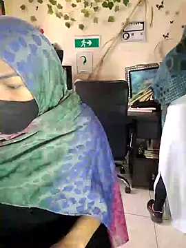 Snapshot of NAJWA-ARAB chatting on 01.17.25 NAJWA-ARAB online show from 01.17.25