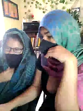 Snapshot of NAJWA-ARAB chatting on 01.17.25 NAJWA-ARAB online show from 01.17.25