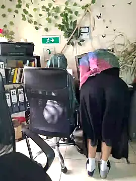 Snapshot of NAJWA-ARAB chatting on 01.29.25 NAJWA-ARAB online show from 01.29.25