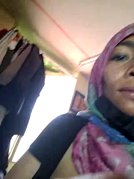 Snapshot of NAJWA-ARAB chatting on 03.18.25 NAJWA-ARAB online show from 03.18.25