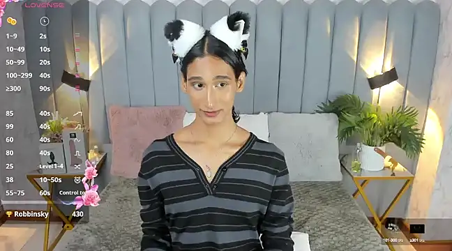 Snapshot of skyyfoxpraga chatting on 01.17.25 skyyfoxpraga online show from 01.17.25