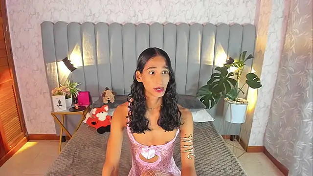 Snapshot of skyyfoxpraga chatting on 10.02.25 skyyfoxpraga online show from 10.02.25