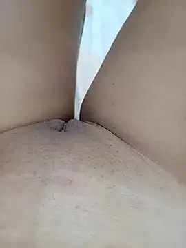 Snapshot of Khaleyssi chatting on 12.28.24 Khaleyssi online show from 12.28.24