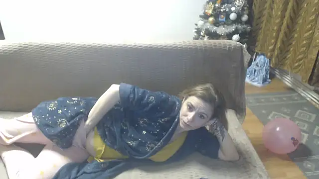 Snapshot of AngelAndDevil92 chatting on 12.15.24 AngelAndDevil92 online show from 12.15.24
