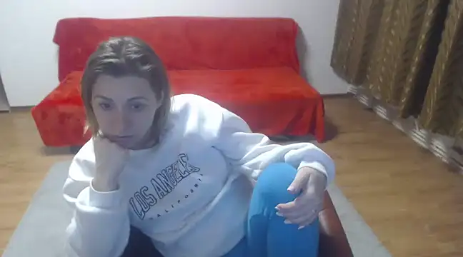 Snapshot of AngelAndDevil92 chatting on 01.24.25 AngelAndDevil92 online show from 01.24.25
