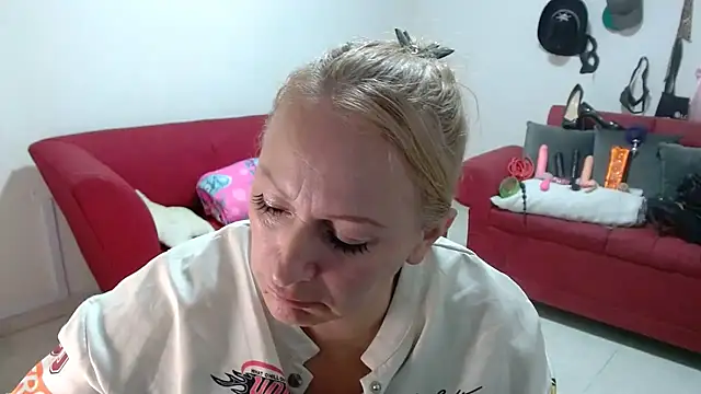 emperabigbootybigass online show from 02.18.26