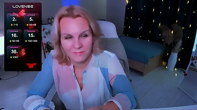 Louisa Bay online show from 01.04.25