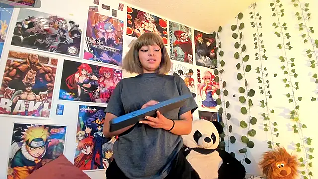 miku katsuragi online show from 12.19.24