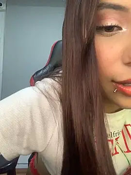 Emily Clark1 online show from 12.22.24