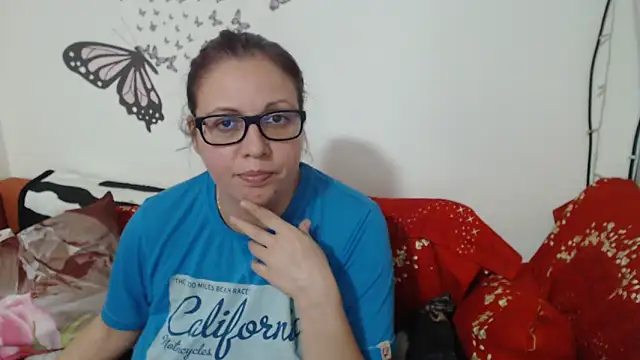 LadyHellene online show from 02.13.25