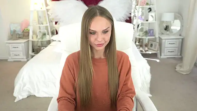 KiraGrayy online show from 09.25.25