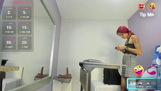 Snapshot of _candy_jade_ chatting on 12.20.25 candy jade online show from 12.20.25