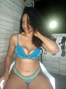 Snapshot of Luhma_hot chatting on 12.20.25 Luhma hot online show from 12.20.25