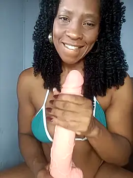 Snapshot of Luhma_hot chatting on 02.27.26 Luhma hot online show from 02.27.26