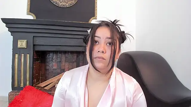 Snapshot of victoriajk chatting on 03.08.25 victoriajk online show from 03.08.25