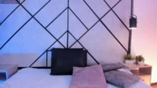 marie miller  online show from 10.04.25