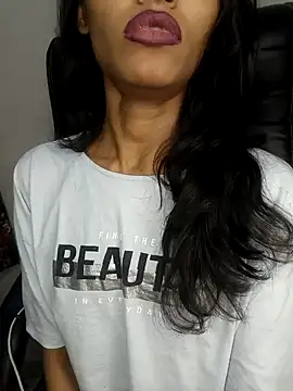 glam goddess online show from 01.10.25