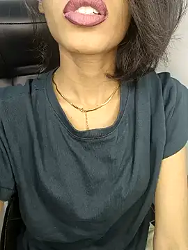 glam goddess online show from 01.14.25