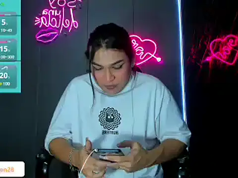 Snapshot of miavalentinaaa chatting on 01.25.25 miavalentinaaa online show from 01.25.25