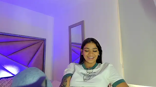 GiaFu online show from 11.04.25