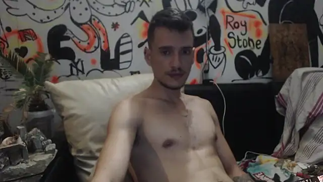 roystonee01 online show from 11.08.25