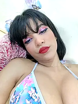 Snapshot of misskitty19-01 chatting on 01.12.25 misskitty19-01 online show from 01.12.25