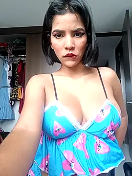 Snapshot of misskitty19-01 chatting on 03.19.25 misskitty19-01 online show from 03.19.25