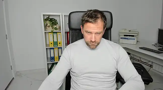 Snapshot of John-E-Dough chatting on 12.08.24 John-E-Dough online show from 12.08.24