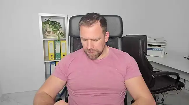 Snapshot of John-E-Dough chatting on 01.08.25 John-E-Dough online show from 01.08.25