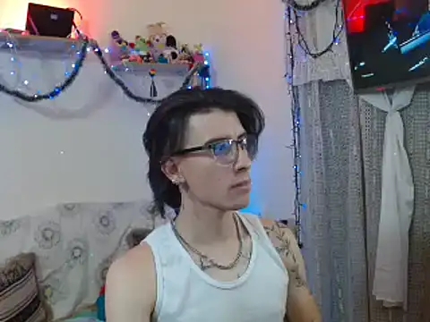 Snapshot of Yedrix chatting on 12.03.24 Yedrix online show from 12.03.24