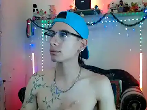 Snapshot of Yedrix chatting on 12.10.24 Yedrix online show from 12.10.24