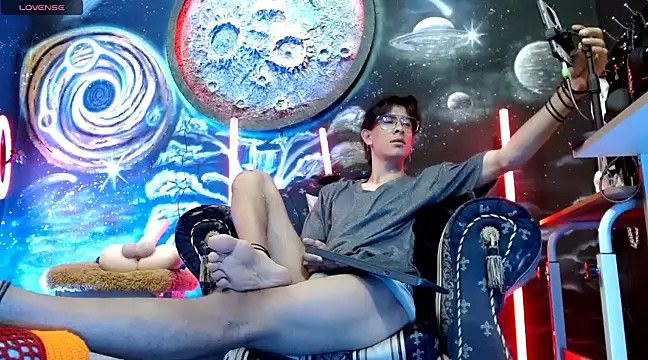 Snapshot of Yedrix chatting on 02.25.25 Yedrix online show from 02.25.25