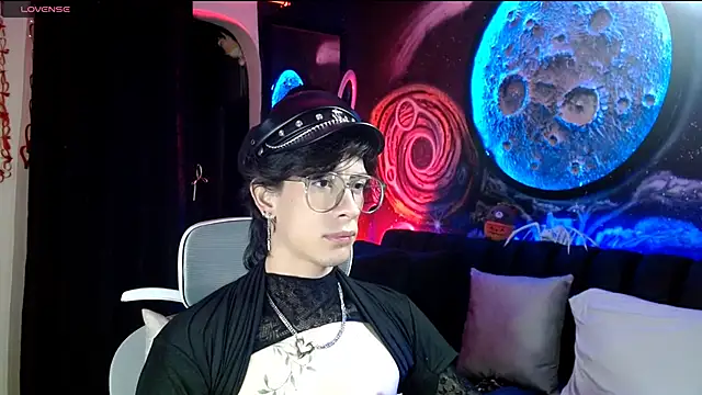 Snapshot of Yedrix chatting on 02.13.26 Yedrix online show from 02.13.26