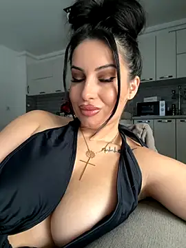 melissablack online show from 10.28.25