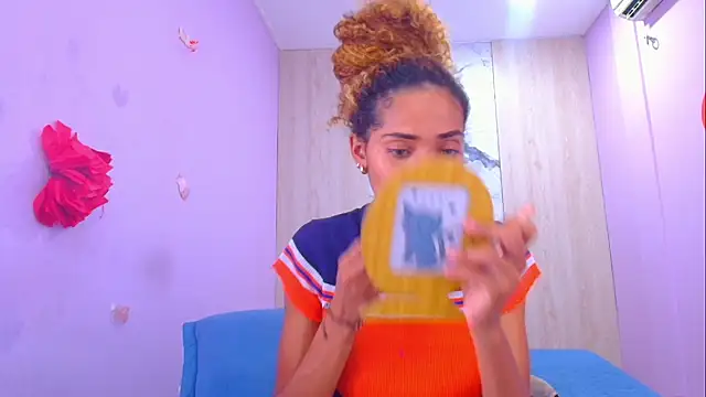 Charlotte Love10 online show from 03.04.25