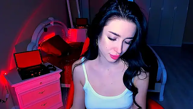 Snapshot of lovely_desire chatting on 12.15.24 lovely desire online show from 12.15.24
