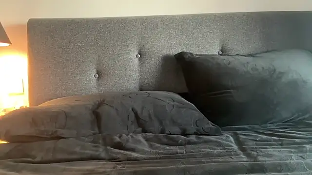 Leylah Linda online show from 02.25.26