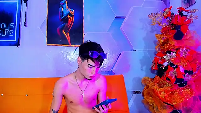 little alex01 online show from 12.05.24