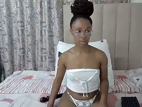 Pearl 00 online show from 12.15.24