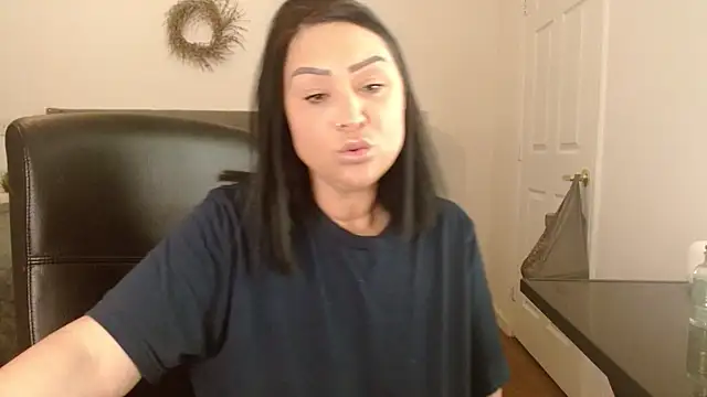 AlyssiaAmoreXO online show from 11.07.25