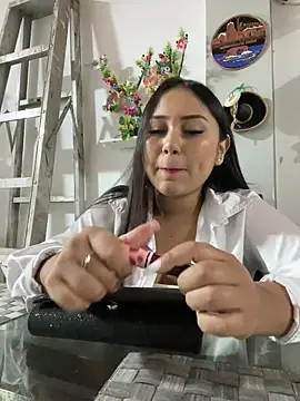 Snapshot of YuliiCamm chatting on 12.20.24 YuliiCamm online show from 12.20.24