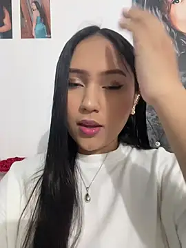 Snapshot of YuliiCamm chatting on 03.08.25 YuliiCamm online show from 03.08.25