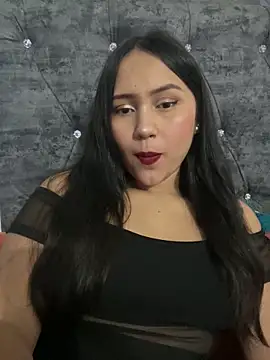 Snapshot of YuliiCamm chatting on 03.19.25 YuliiCamm online show from 03.19.25